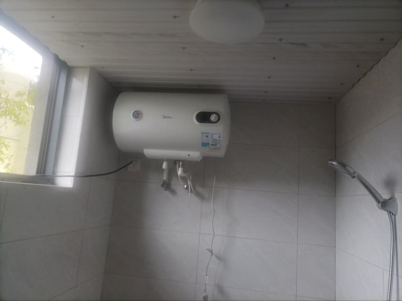 美的(Midea)热水器电热水器储水式2000W速热安全防电小型家用热水器美的洗澡机械款A3 F50-15A3(HI)晒单图