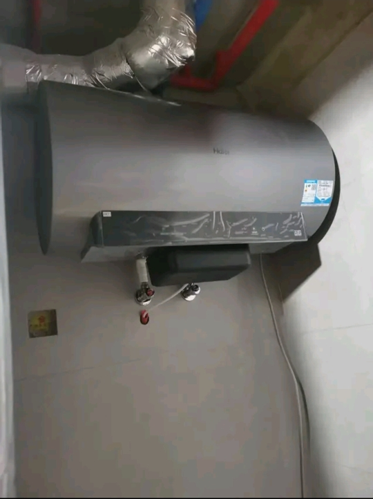 海尔(Haier)[小蓝瓶净肤洗DR7]麦浪系列富锶矿泉浴热水器电热水器一级能效变频速热全瓷内胆免清洗 80L晒单图