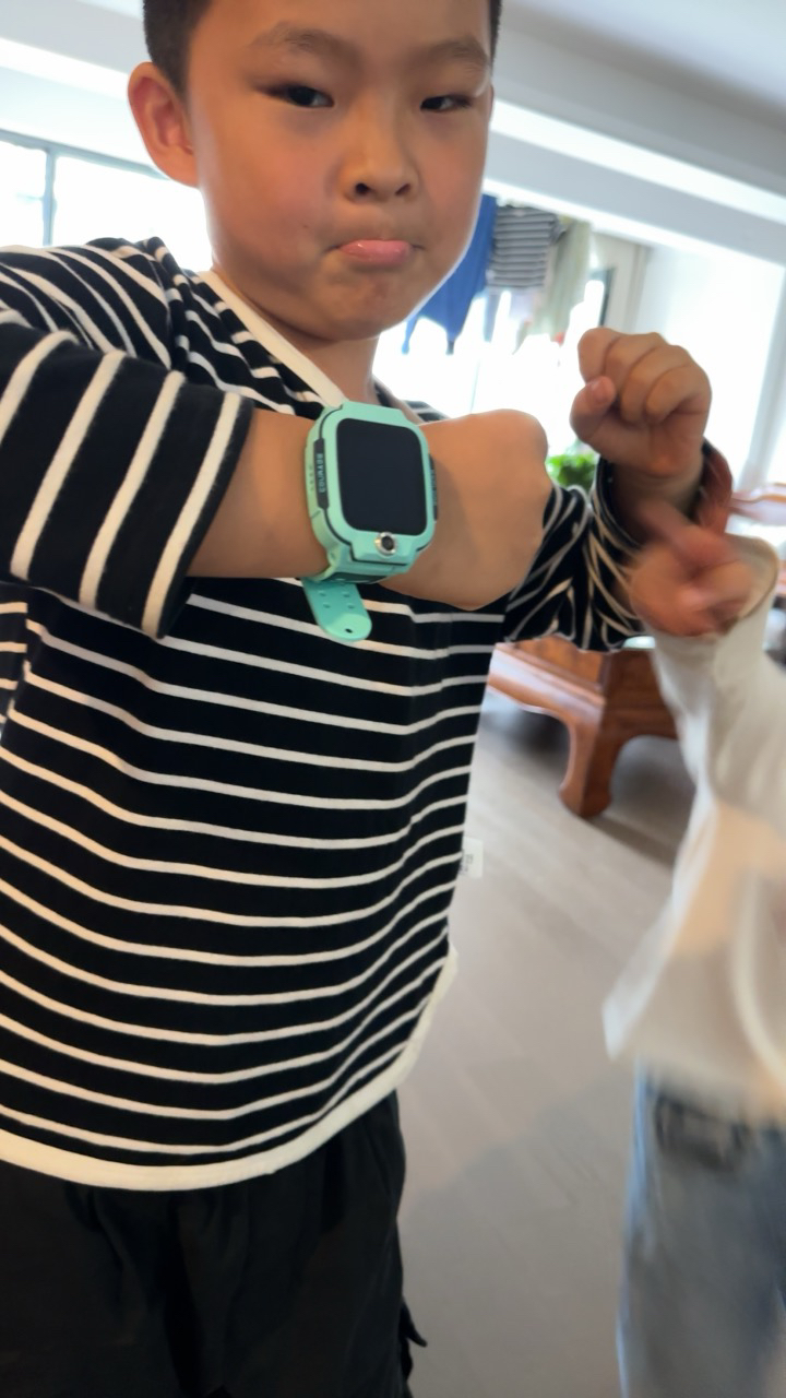 小天才电话手表 Q3玉髓绿4G全网通大屏幕视频通话定位智能男女孩学生Q2A升级手表晒单图