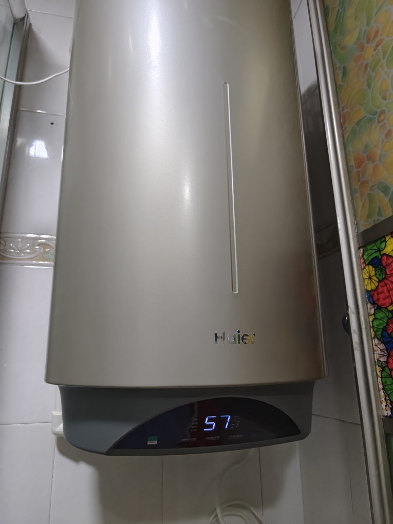 海尔(Haier)电热水器60升小尺寸壁挂立式竖式3000W变频速热预约洗浴一级能效WIFI控制晒单图