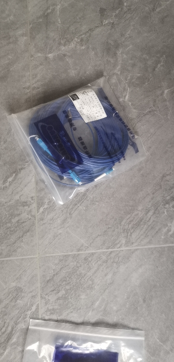 蓝色铠装尾纤 LC-LC 25米 根晒单图