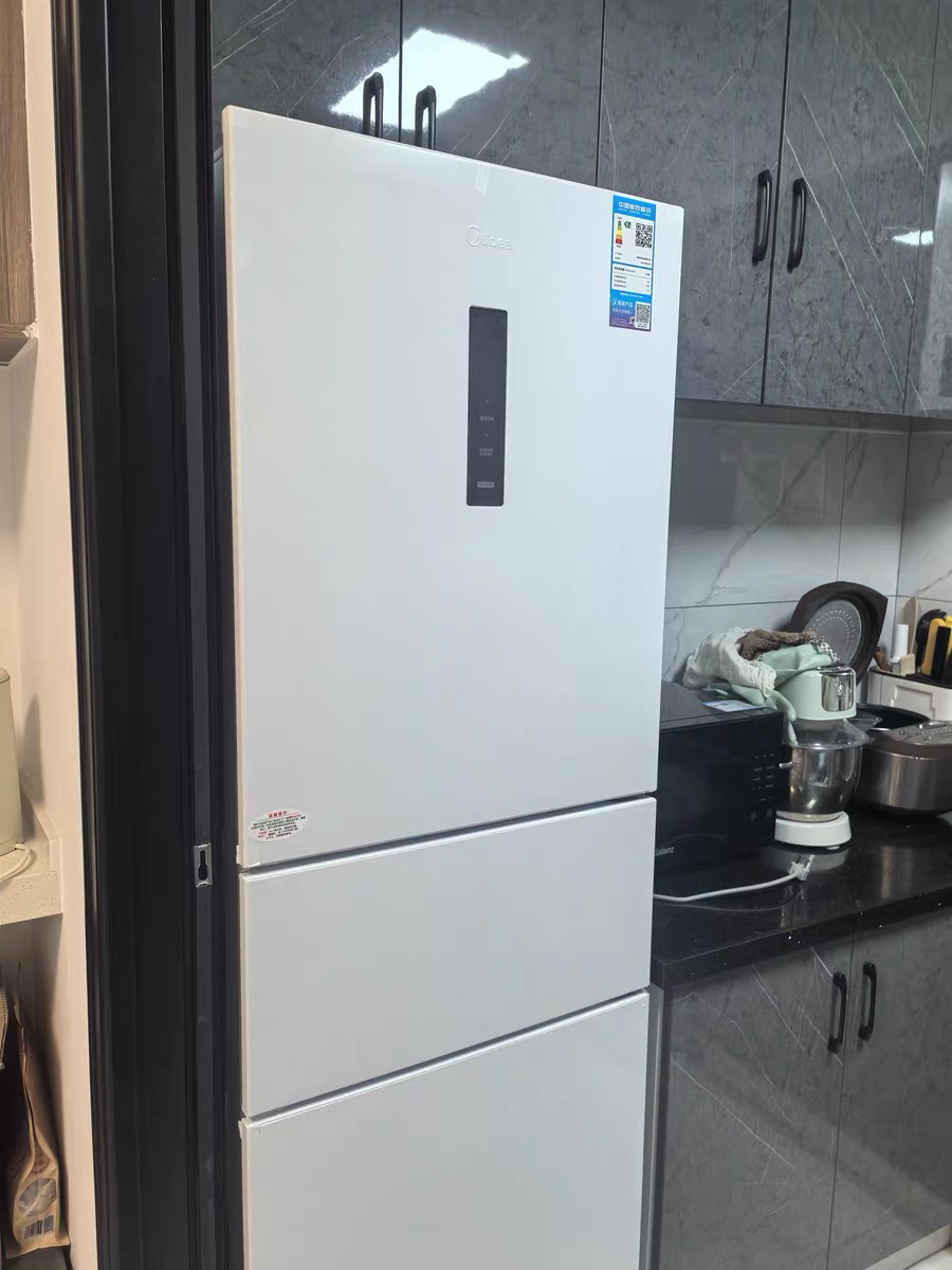 美的(Midea)283白色三门三开门大容量家用小型电冰箱MR-283WTPZE极地白一级能效风冷无霜租房小冰箱多门国补晒单图