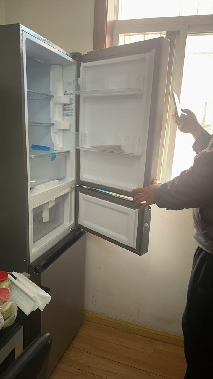 海尔(Haier)BCD-217WGHC3E9S9 217升风冷无霜三开门多门小户型家用迷你电冰箱宿舍租房一级能效晒单图