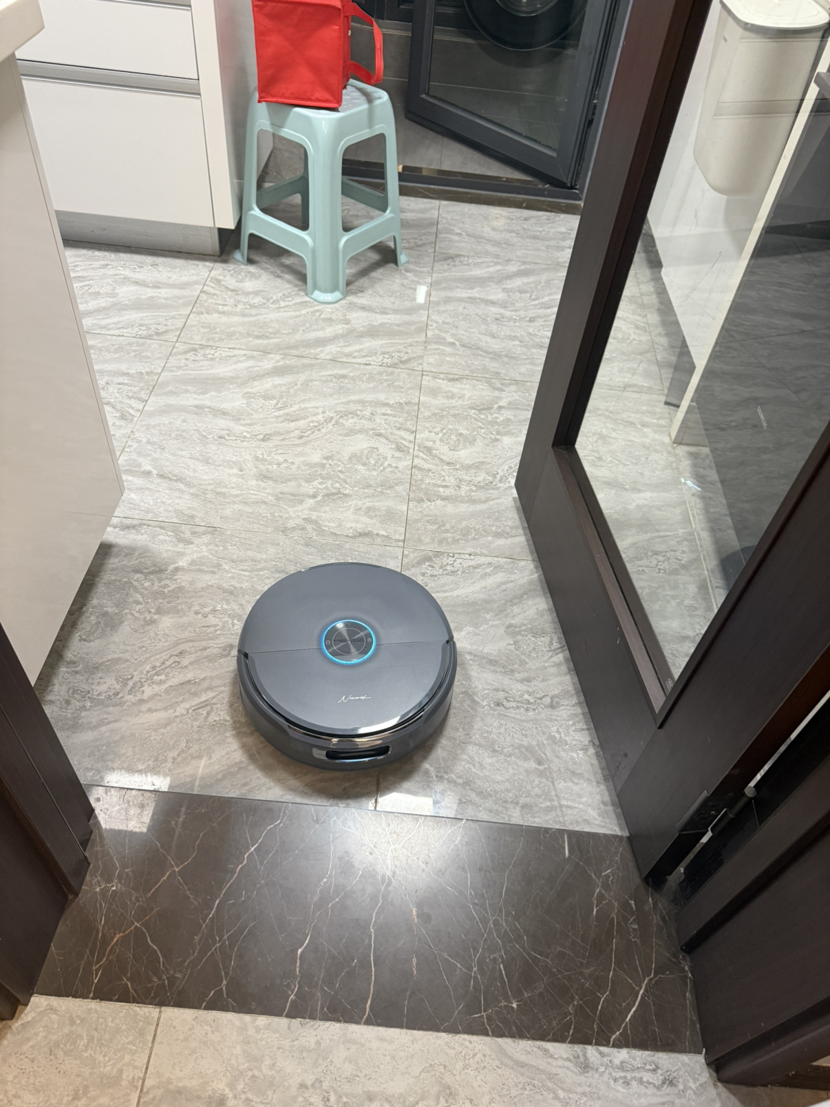 云鲸(NARWAL)云鲸扫地机器人扫拖一体自动清洗全自动拖地擦地机机械臂毛发0缠绕 逍遥002max上下水版晒单图