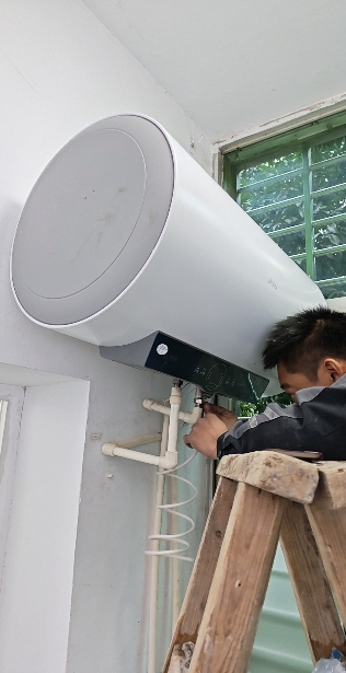 海尔(Haier)[咨询客服领补贴]80L储水式电热水器一级能效ME3金刚无缝胆2200W速热镁棒免更换WIFI智控晒单图