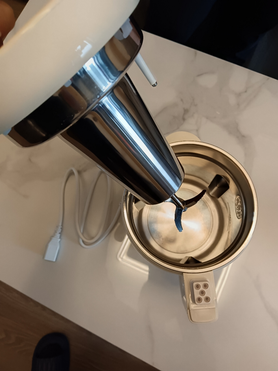 九阳豆浆机家用全自动2-5人多功能轻音破壁机无渣免过滤免煮新款 奶油白 D260- 1.2L晒单图