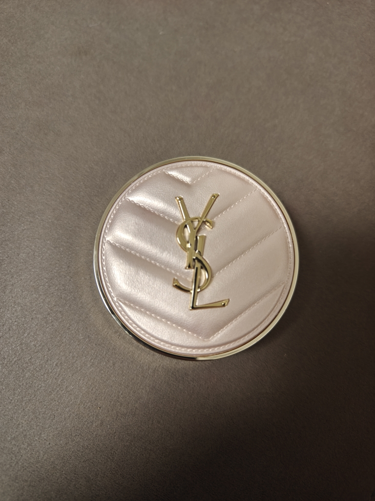 圣罗兰(YSL) 持妆遮瑕防晒粉底液 遮瑕持久皮气垫12g 粉皮革气垫#B10晒单图