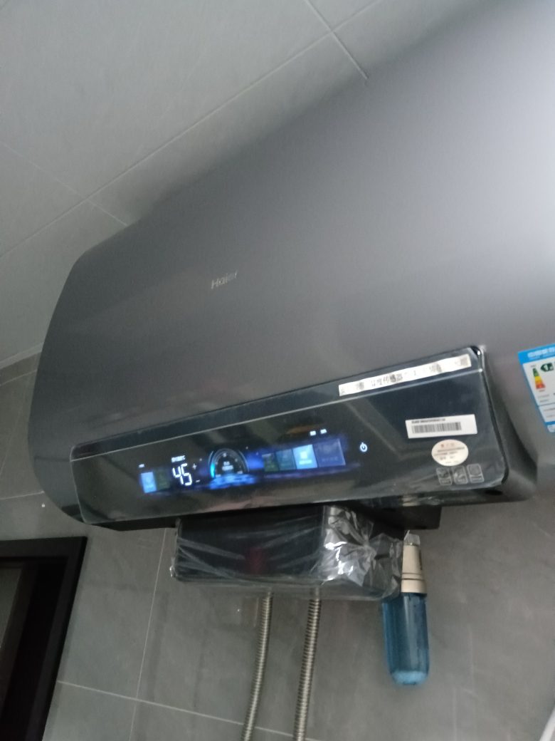 海尔(Haier)热水器小蓝瓶净水洗超薄扁桶家用电热水器3500W变频[3D MAX加热]小魔盒双胆BK7 80L晒单图