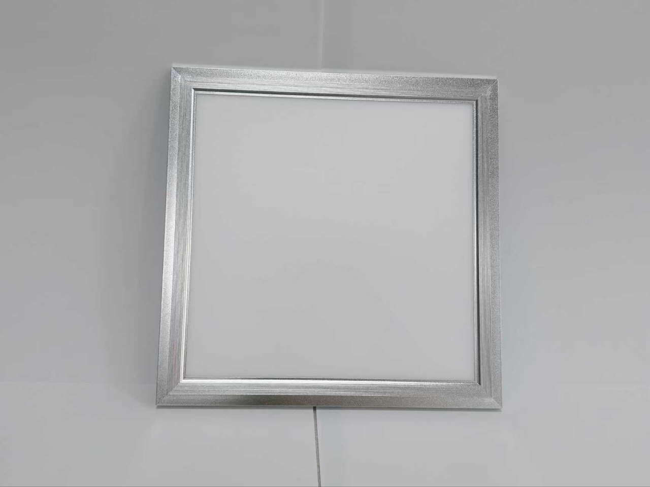 联芯达 LXD7401 LED18w 侧发光嵌入式平板灯晒单图