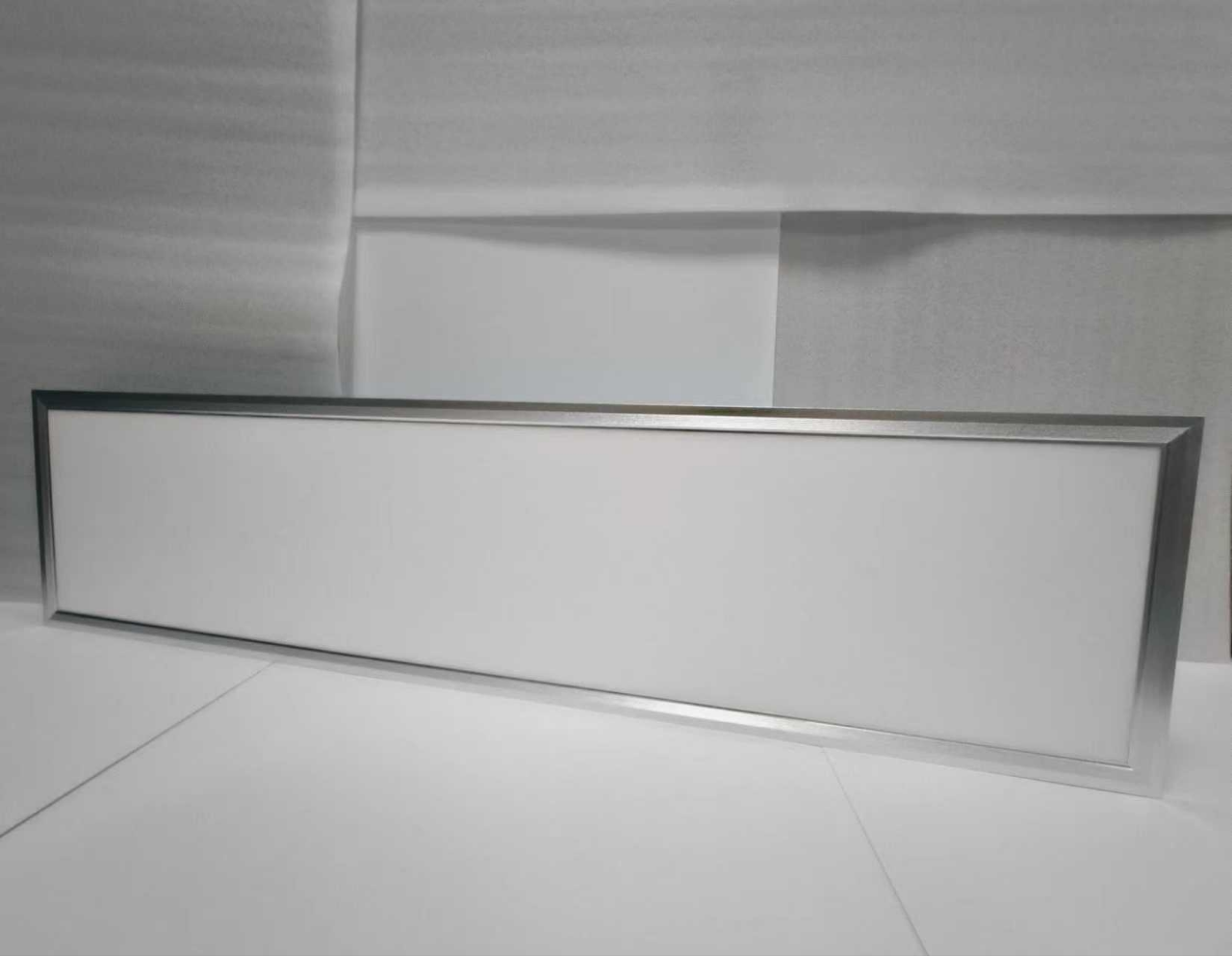 联芯达 LXD7401 LED36w 侧发光嵌入式平板灯(长条型)晒单图