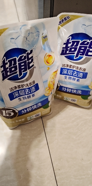 超能洁净柔护洗衣液2kg*2大袋共8斤深层去渍低泡易漂洗持久留香家用实惠装晒单图