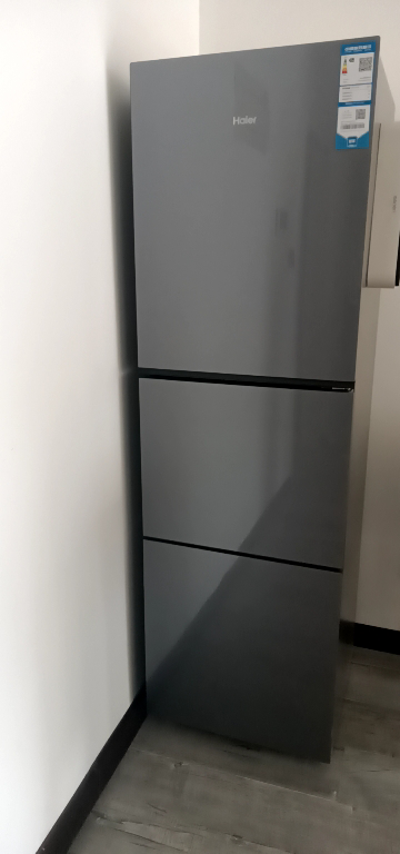 海尔(Haier) 251升无霜变频健康保鲜冰箱 简美三门 自然新鲜 一级变频 黑金净化BCD-251WGHC3E7AS晒单图