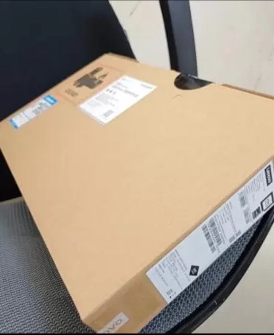 联想(Lenovo)小新16 定制 16英寸轻薄本笔记本电脑(酷睿i5-13420H 24G 1T 高色域护眼屏16:10大视野) 商务办公学习 银色 定制晒单图