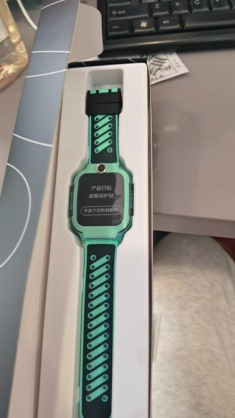 小天才电话手表 Q3玉髓绿4G全网通大屏幕视频通话定位智能男女孩学生Q2A升级手表晒单图