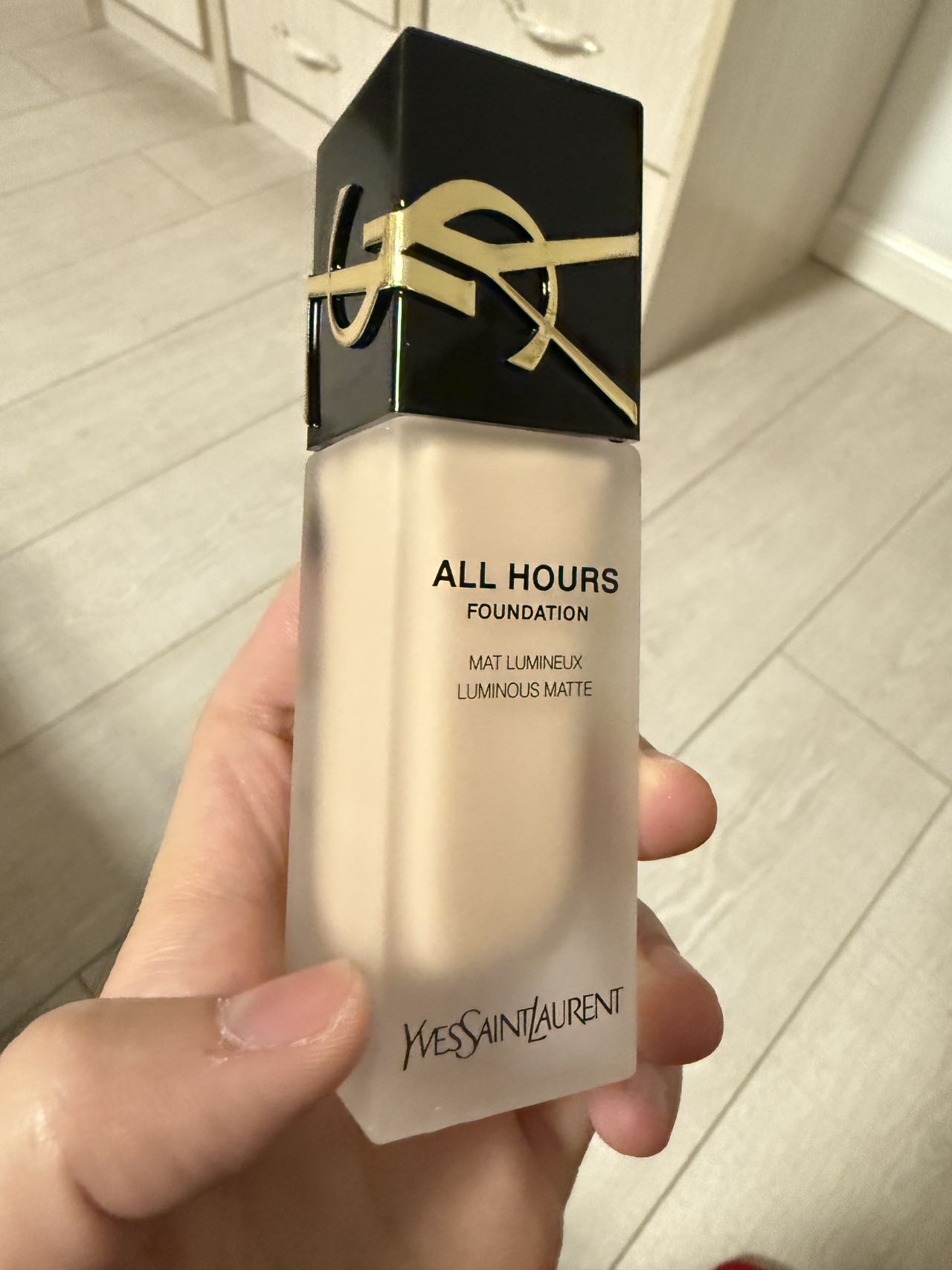 圣罗兰(YSL)恒久粉底液25ml 轻透服帖持久不脱妆高级雾面妆感均匀肤色 LN1#黄一白冷白皮白皙肤色晒单图