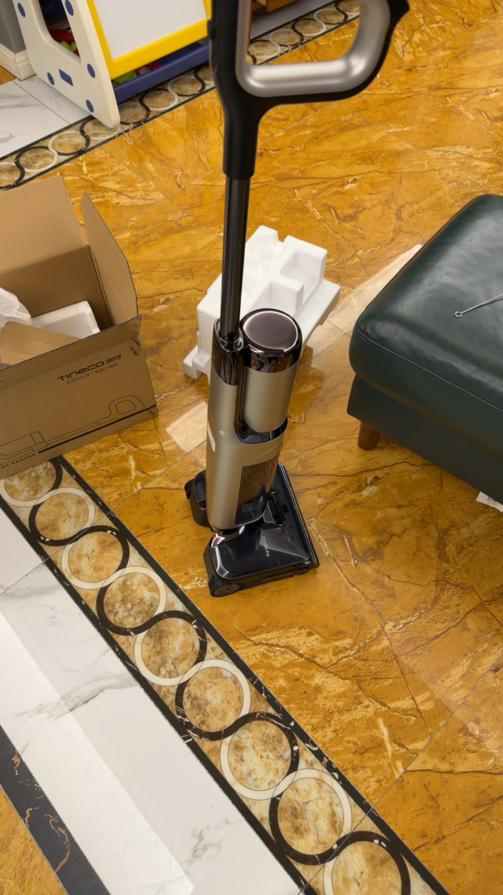 [新品首发]添可芙万极客蒸汽版全向助力洗地机[160℃蒸汽除油污 90min续航]0缠毛躺平吸拖一体拖地扫地机器人晒单图