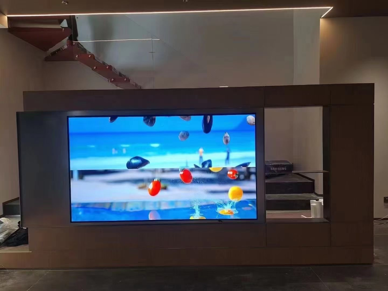 三星75英寸 75DU8000 4K超高清 4核32G AI智能补帧 方言语音控制 无开机广告 超薄平板电视晒单图