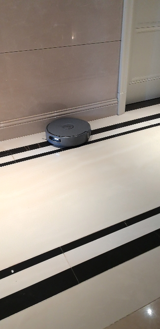 云鲸(NARWAL)云鲸扫地机器人扫拖一体自动清洗全自动拖地擦地机机械臂毛发0缠绕 逍遥002MAX水箱版晒单图