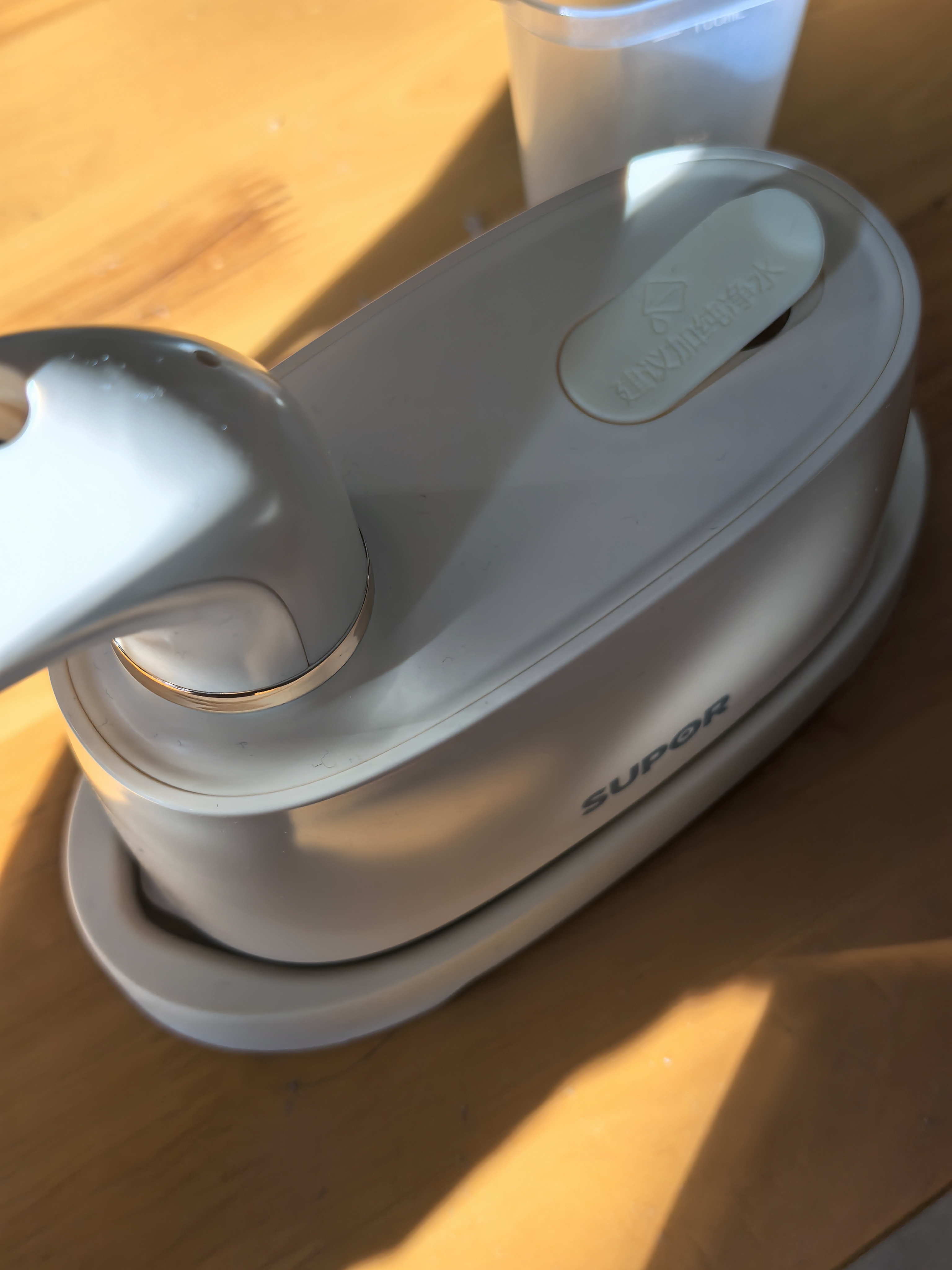 苏泊尔(SUPOR)挂烫机手持挂烫机熨烫机家用旋转手柄蒸汽电熨斗熨机便携式旅行干湿两用 EGH-915A晒单图