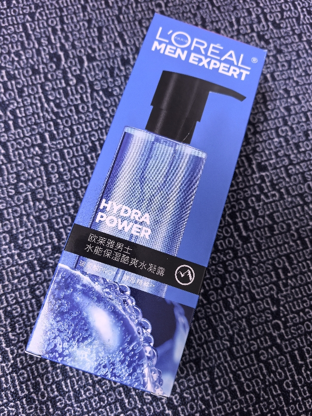 欧莱雅(L'OREAL)男士水能保湿酷爽水凝露120ml(保湿补水 滋润营养 凝露嗜哩保湿水)晒单图