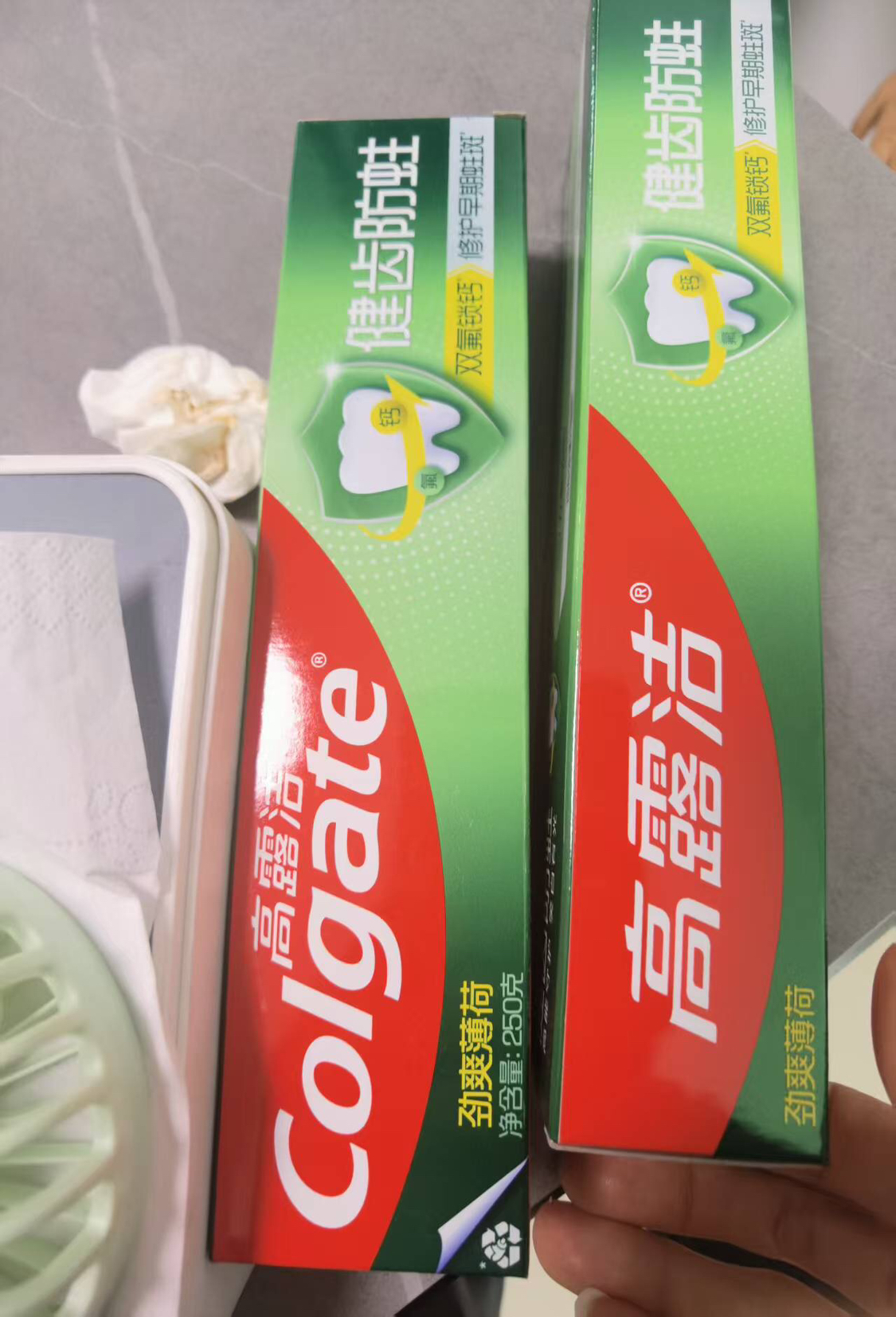 高露洁口腔护理清洁全面防蛀超爽薄荷牙膏防蛀固齿清新口气家庭加量装250g*2支晒单图