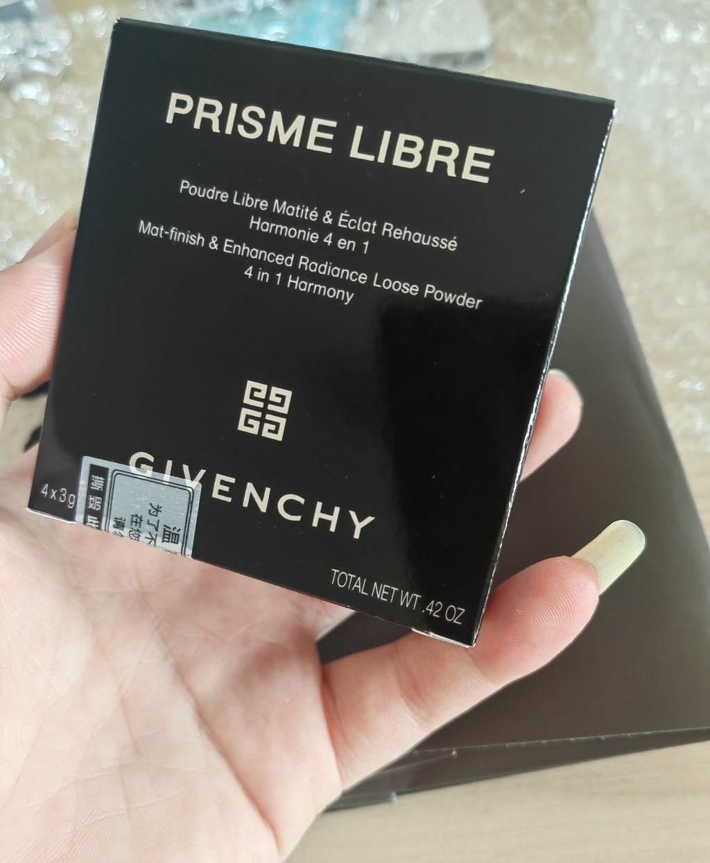 纪梵希(GIVENCHY) 轻盈无痕明星四色散粉1号 蜜粉12g(四宫格定妆粉细腻粉质控油)晒单图