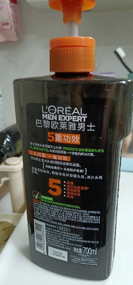 欧莱雅(L'OREAL)男士去屑洗发露(炭爽去油)700ml洗发水大瓶装晒单图