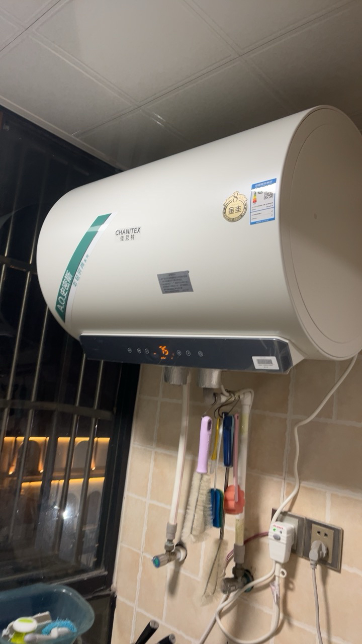 AO史密斯佳尼特60升电热水器 金圭内胆包8年 双棒分离速热 免更换镁棒 短款 CTE-60JC1-B晒单图