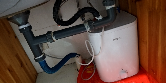 海尔(Haier)[咨询客服领补贴]储水式电热水器一级能效上出水 小厨宝FA 家用恒温2200W速热厨房超短小体积 8L晒单图
