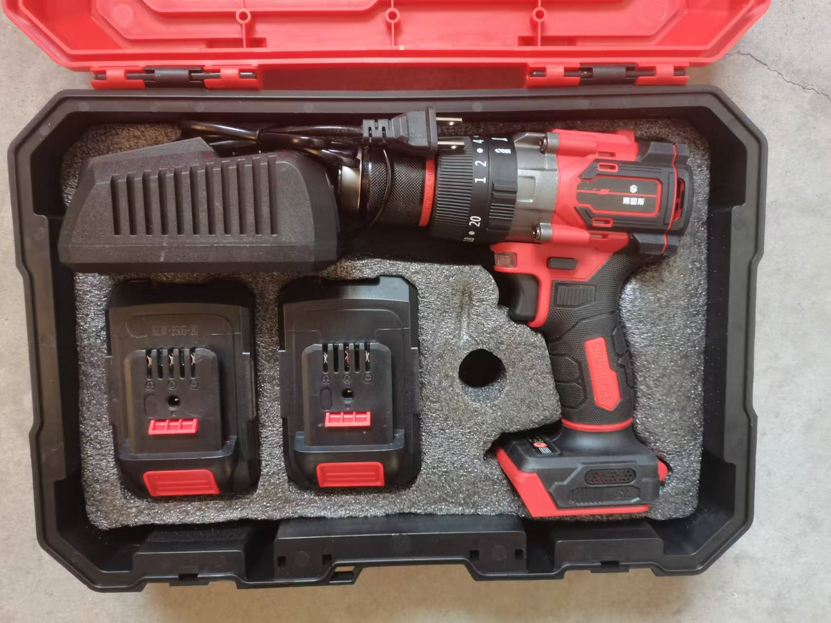 瀚图斯锂电充电电钻 21V 150N 套晒单图