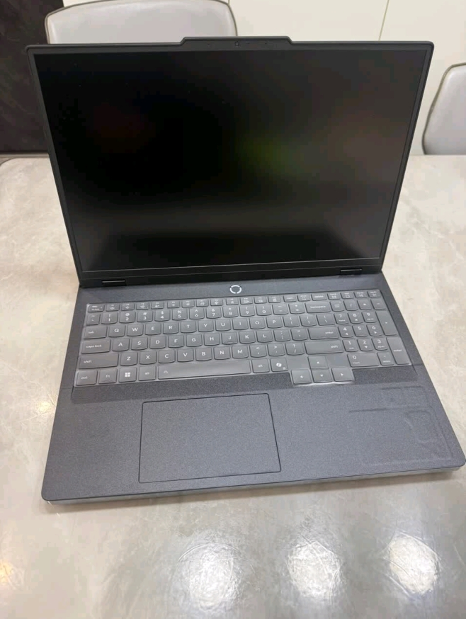 联想(Lenovo)拯救者Y7000P 2025 16英寸电竞游戏本笔记本电脑(i7-14650HX 16G 1T RTX5060 2.5k 240Hz DCI-P3)碳晶黑晒单图