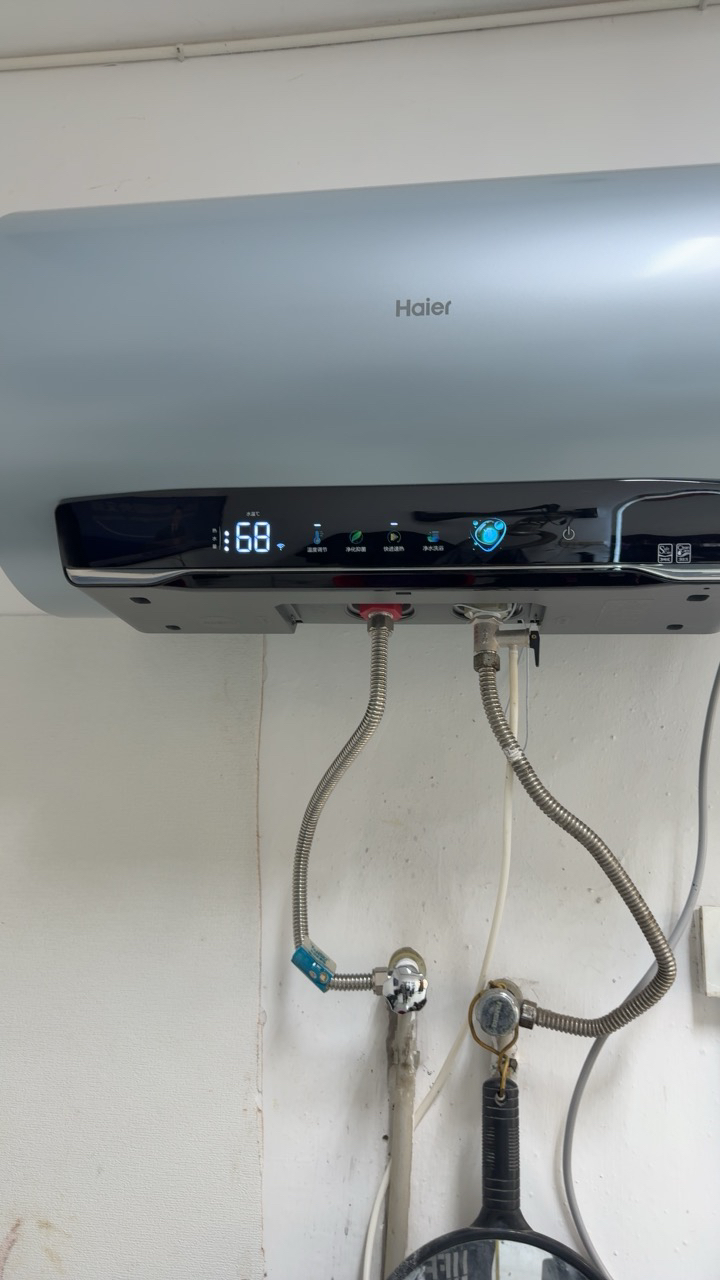 海尔(Haier)电热水器一级能效节能[净肤洗MA7]家用储水式 双管变频速热 金刚无缝胆镁棒免更换 60L 3300W晒单图