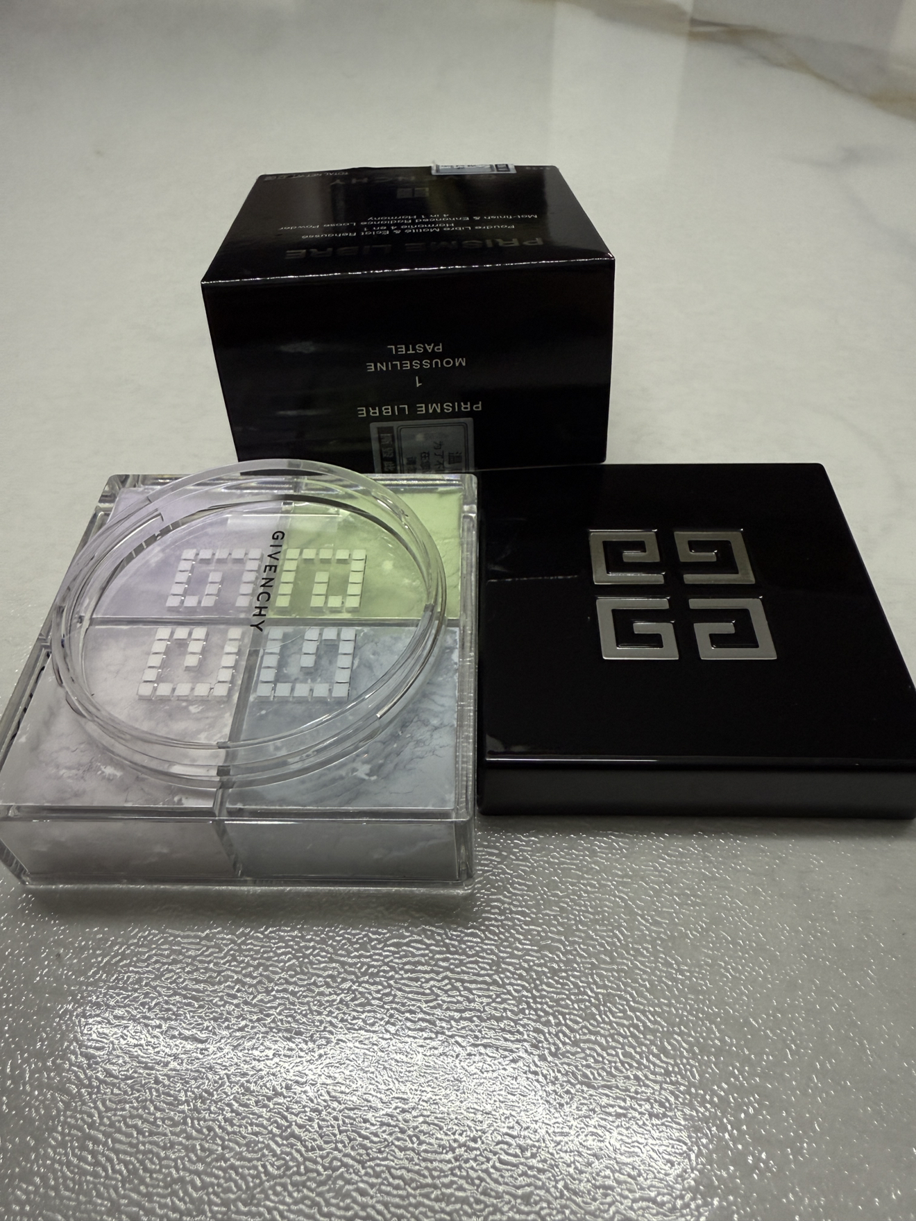 纪梵希(GIVENCHY) 轻盈无痕明星四色 散粉1号 蜜粉12g(四宫格 定妆粉细/腻粉质控油)晒单图