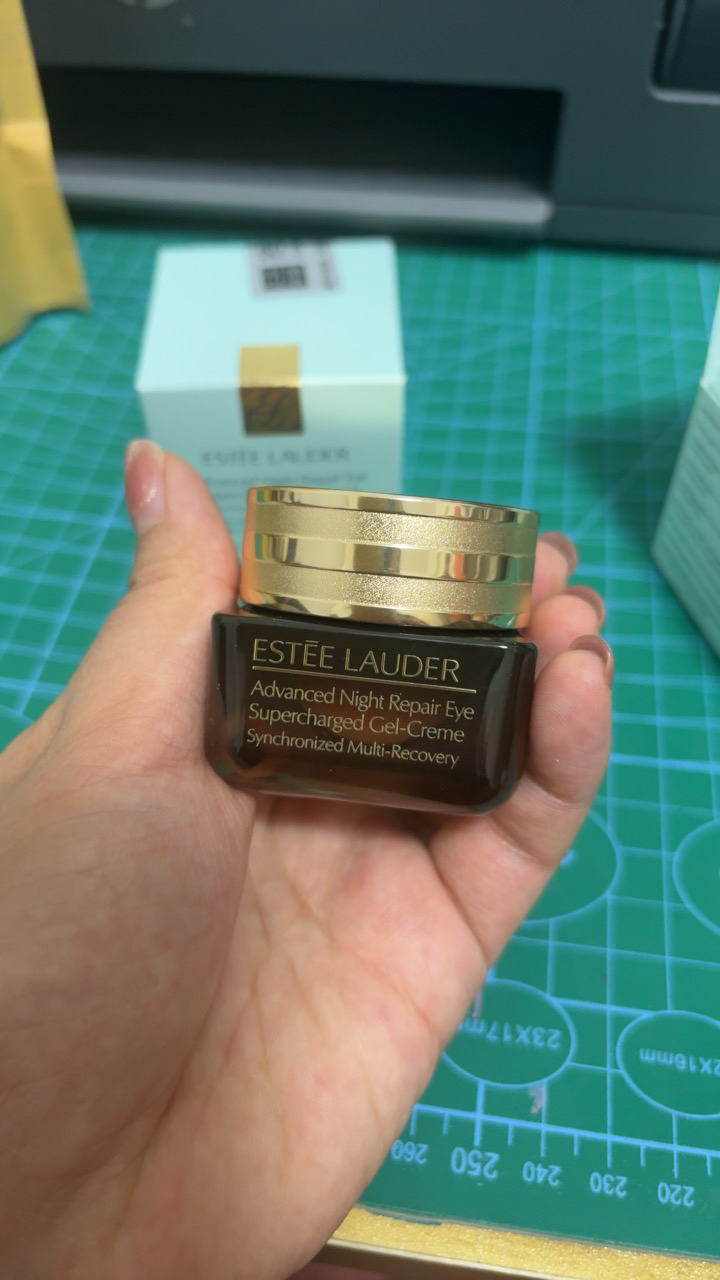雅诗兰黛(Estee Lauder)小棕瓶眼霜 改善眼袋改善黑眼圈紧肤淡皱 小棕瓶抗蓝光新款眼霜15ml两瓶装晒单图