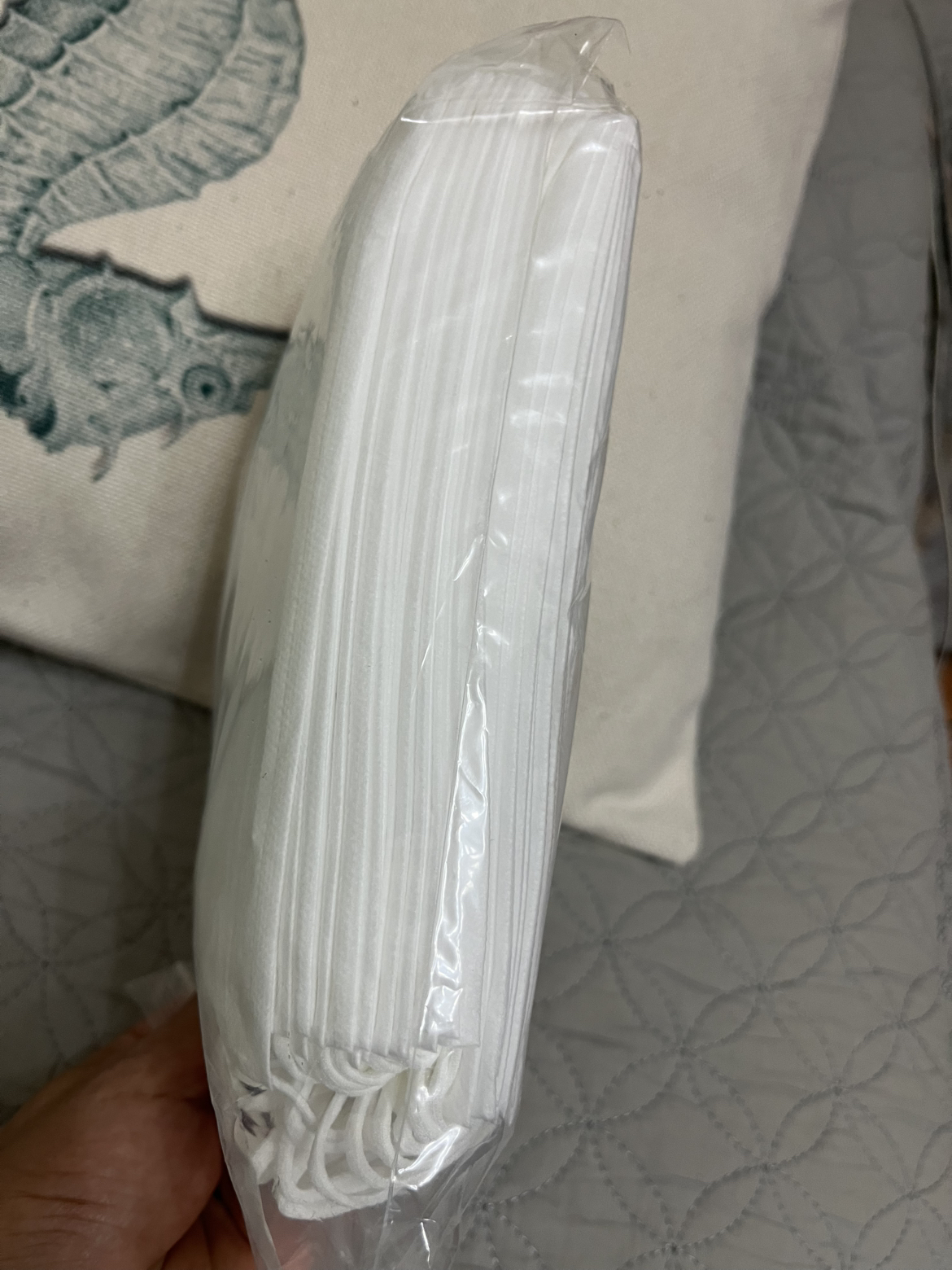 蓝湾贝舒一次性医用外科白色口罩三层熔喷防护舒适透气50片晒单图