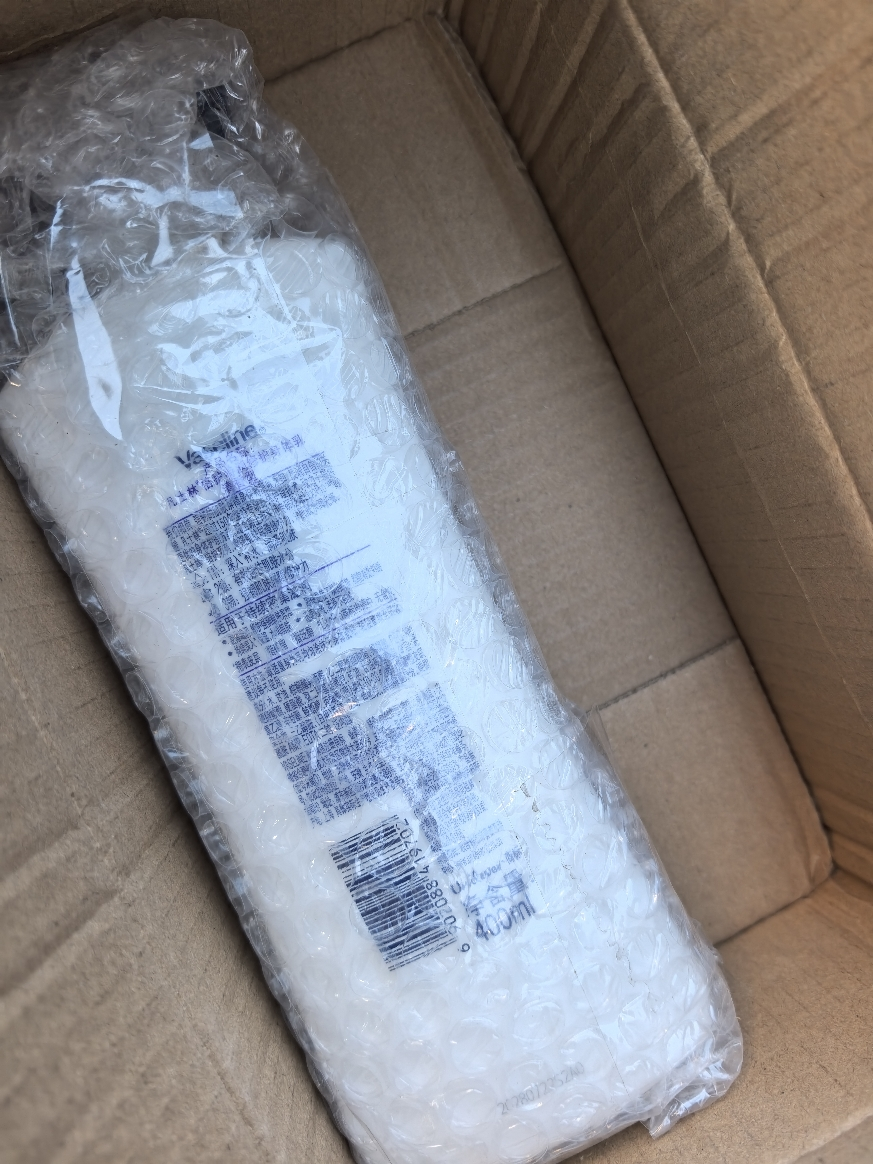 凡士林(Vaseline)特润保湿身体乳清香型秋冬修护滋润全身保湿舒缓肌肤润肤露400ml(新旧包装随机发货)晒单图