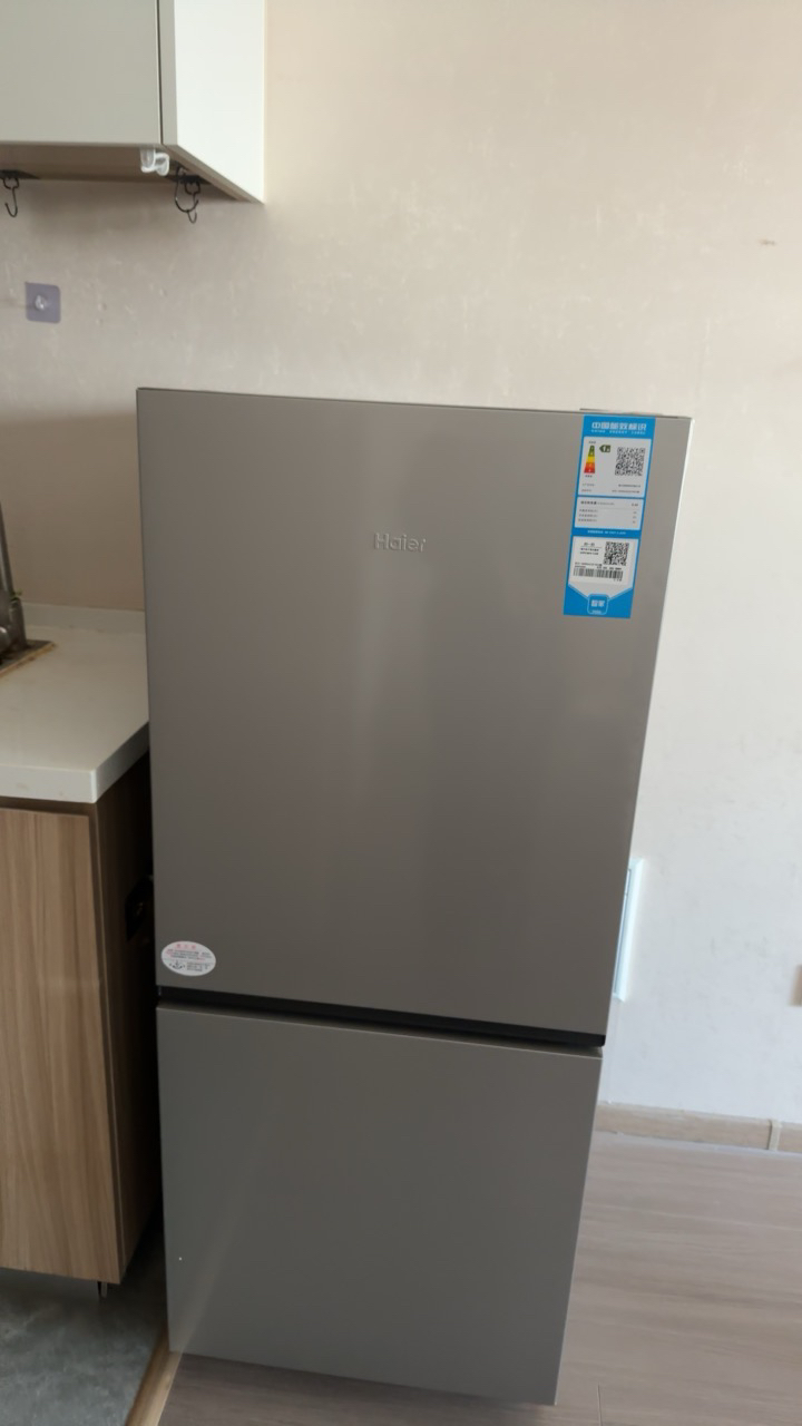 海尔(Haier)193升两门冰箱 风冷无霜 变频一级 深冷-30°保鲜 电子控温BCD-193WGHC2E7WV(银)晒单图
