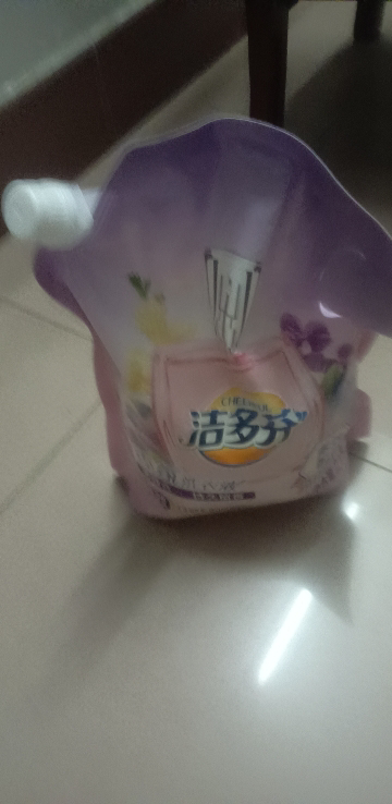 立白洁多芬香氛洗衣液2kg袋装深层洁净持久留香除菌除螨柔顺护衣晒单图