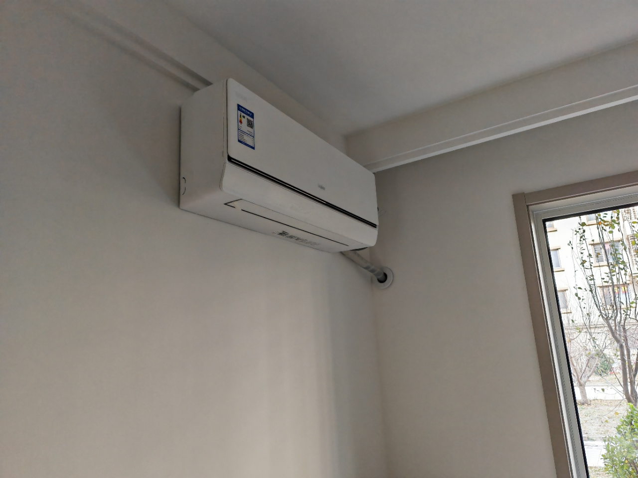 [重磅新品]海尔(Haier)空调舒适风1.5匹AI人感防直吹 卧室挂机 一级能效 KFR-35GW/E2-1晒单图