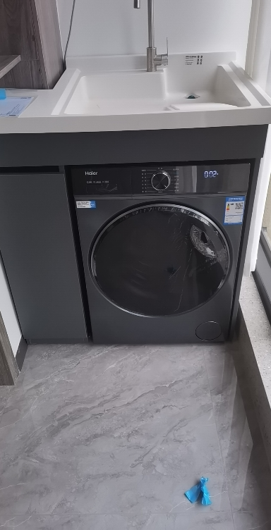 海尔(Haier) 小红花 10公斤 直驱变频 AI智慧洗 智能投放 滚筒洗衣机 XQG100-BD526H晒单图