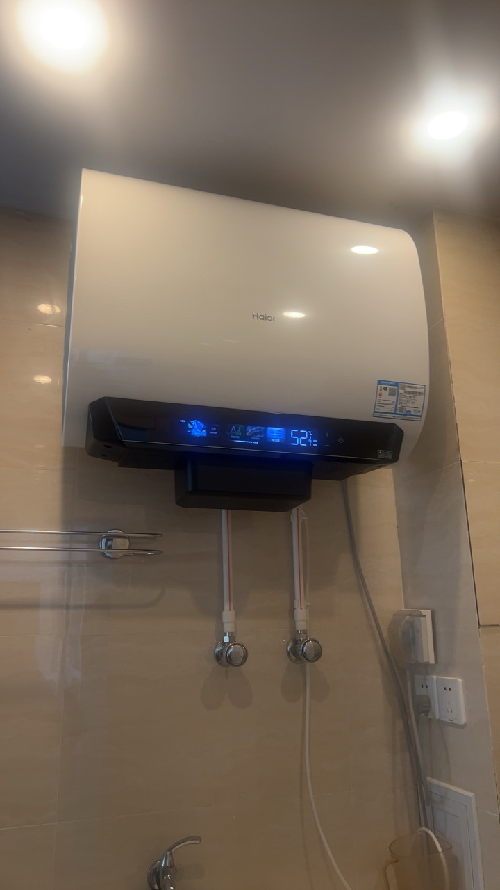 海尔(Haier)麦浪套系电热水器 国家补贴20%双胆扁桶60升BK5PLUS富锶小蓝瓶无镁棒3300W速热一级能效晒单图