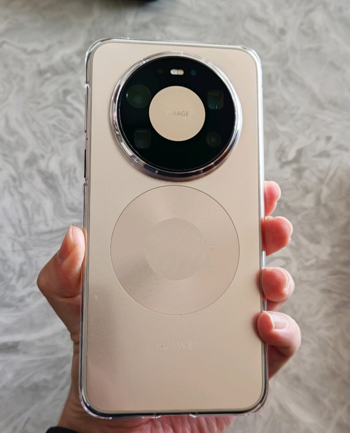 华为/HUAWEI Mate 80 Pro Max 新品智能手机 全金属玄武架构 超透亮灵珑屏 第二代红枫影像 16GB+512GB 极昼金晒单图