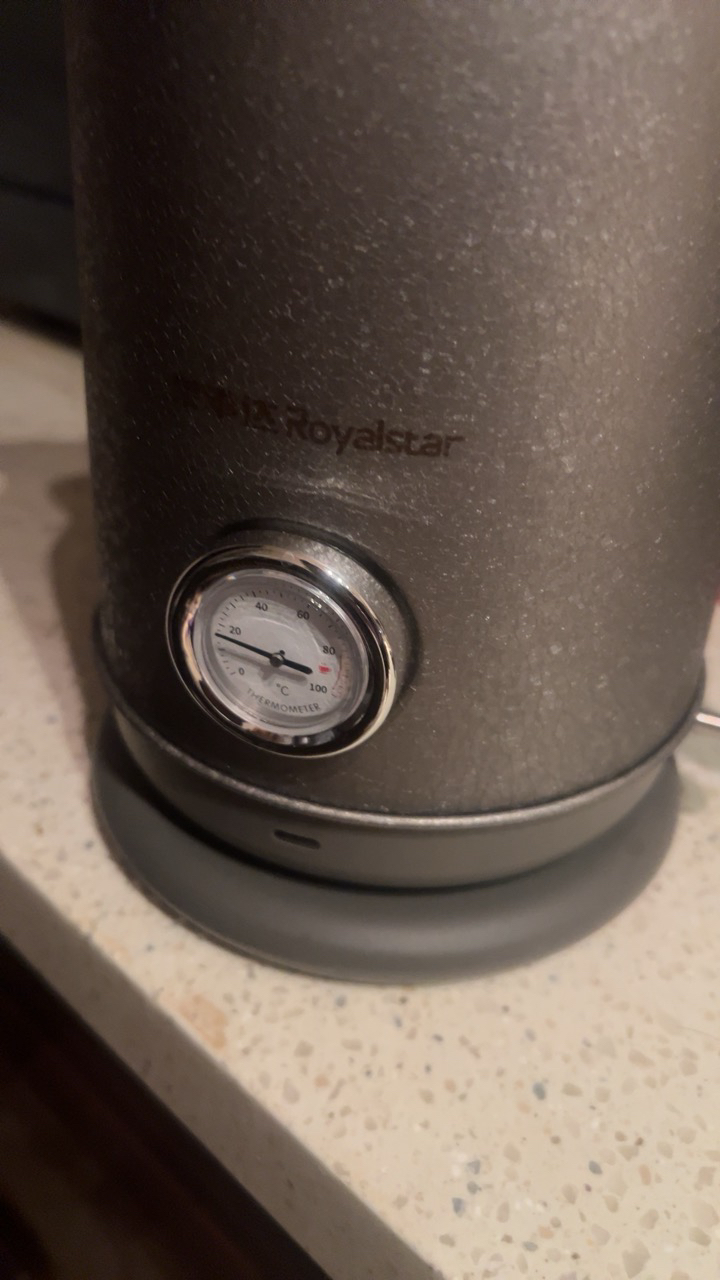 荣事达Royalstar纯钛电水壶1.7L底盘加热金属色防干烧设计安全实用2-4人家庭使用RS-KT1718(Ti)晒单图