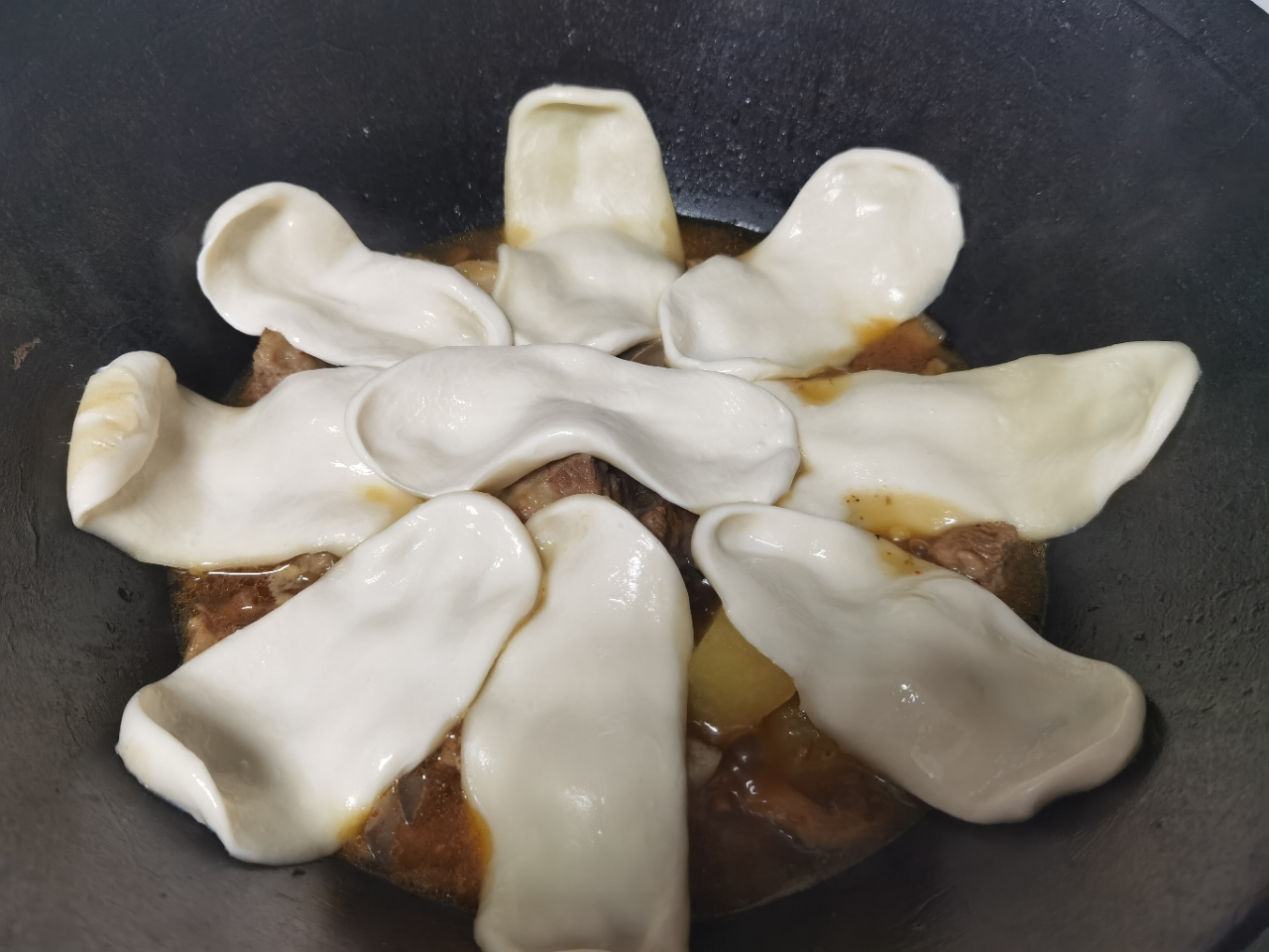 王源吉铁锅炒锅双耳老式家用圆底无涂层纯手工不粘炒菜锅苏锅+衫木盖 36cm晒单图