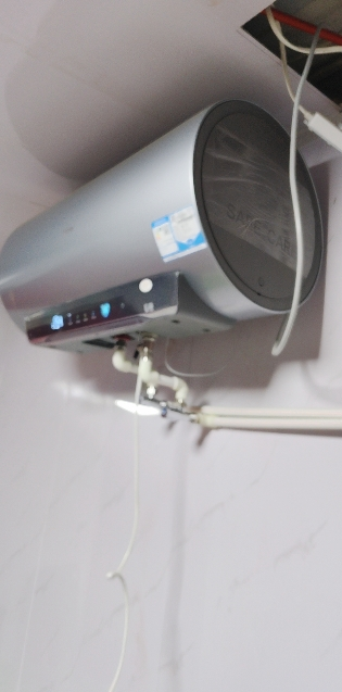 海尔(Haier)电热水器一级能效节能[净肤洗MA7]家用储水式 双管变频速热 金刚无缝胆镁棒免更换 60L 3300W晒单图