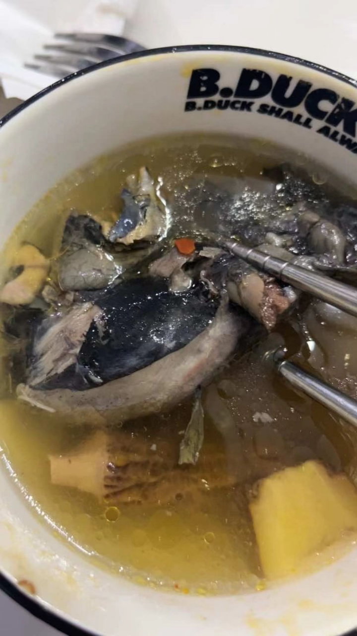 雀淘 白羽乌鸡800g/只 1只装新鲜现杀冷冻肉质鲜美农家慢养整只顺丰发货晒单图