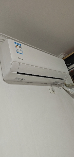 美的(Midea)空调挂机酷清凉大1.5匹家用一级能效变频冷暖客厅卧室巨省电智能壁挂式空调KFR-35GW/N8XA1P晒单图