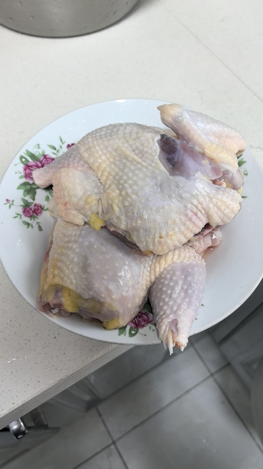 [苏鲜生推荐]雀淘 正宗皖南黄油老母鸡2-2.3斤/只 3只装 新鲜现杀整鸡净膛冷冻竹林慢养走地鸡晒单图