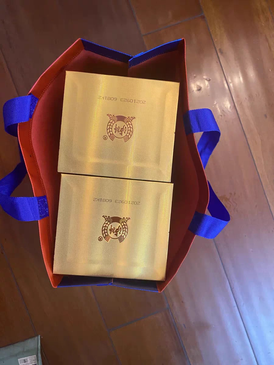 泸州老窖 百年老窖 窖龄60年 52度500ml 浓香型白酒 单瓶(新老包装随机发)晒单图