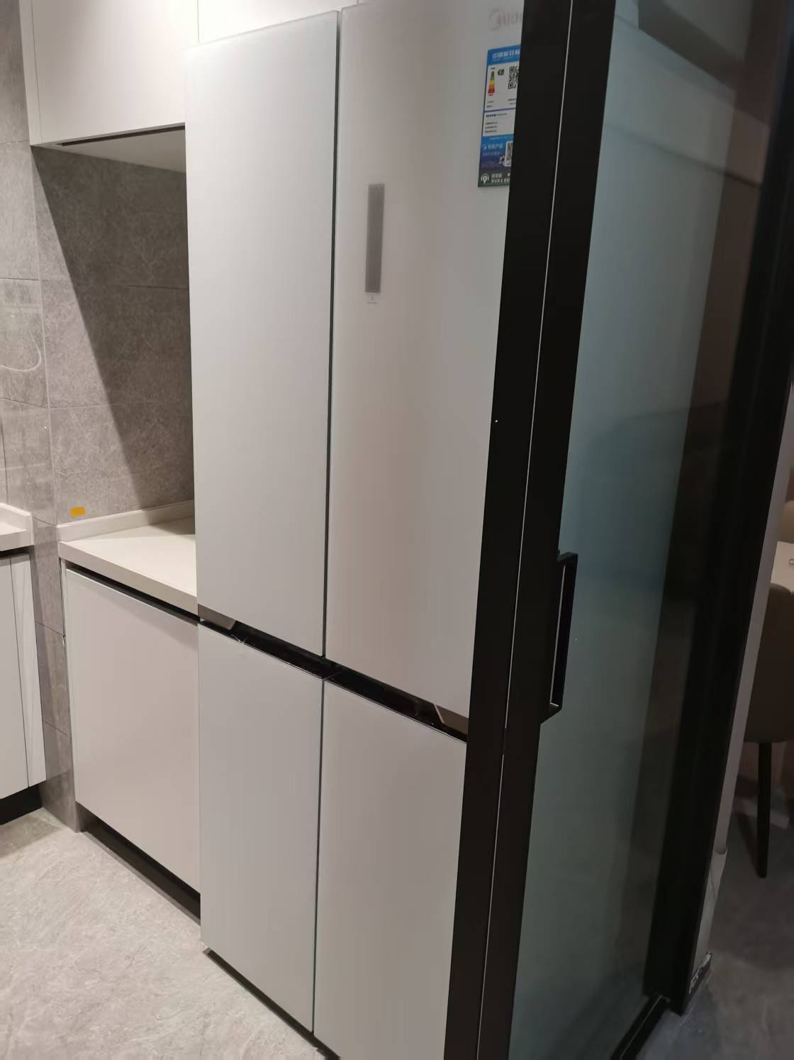 美的冰箱BCD-435WUSGPZM凝光白晒单图